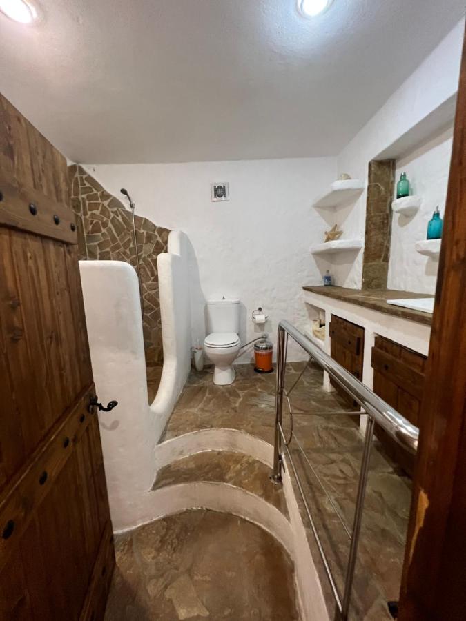 Apartment In Salamina With Garden & Sea View Selinia Экстерьер фото