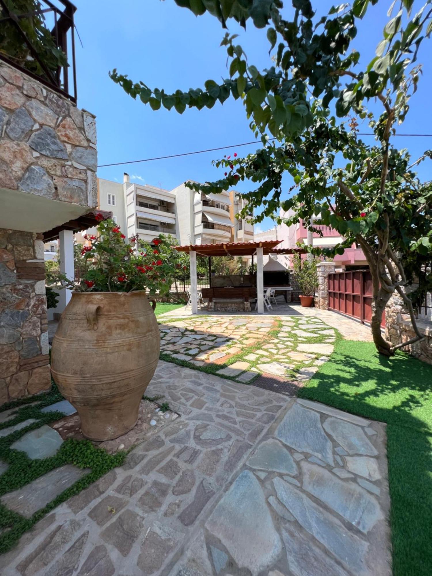 Apartment In Salamina With Garden & Sea View Selinia Экстерьер фото